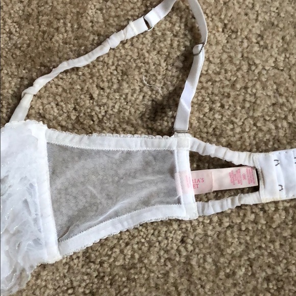 Beautiful white Lacey bra 🌸 - Picture 4 of 4